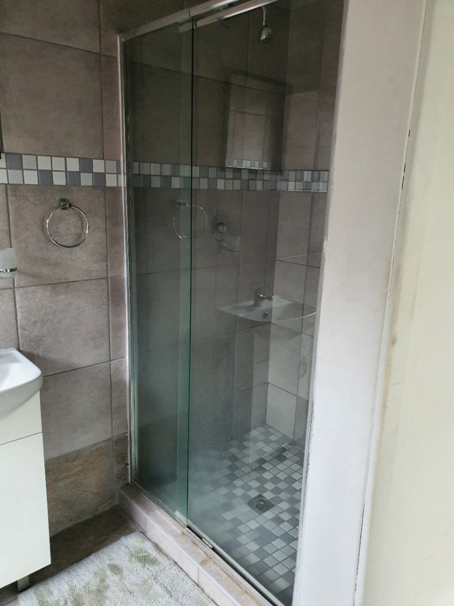 To Let 4 Bedroom Property for Rent in Azalea Park Eastern Cape